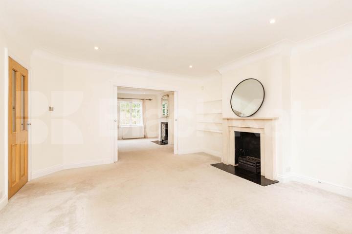 Stunning House on a private residential street located in Muswell hill Cascade Avenue, Muswell Hill 